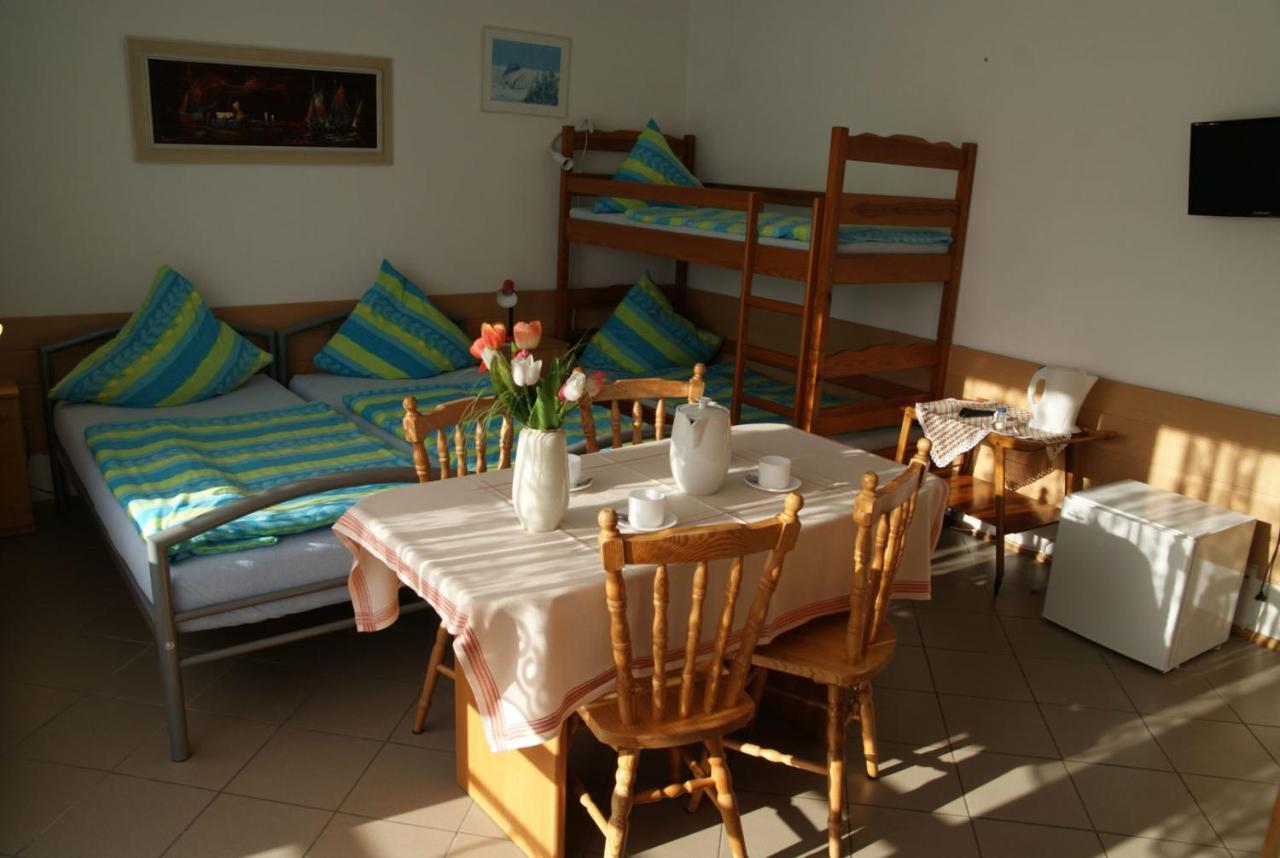 Dom Sonia Apartment Niechorze Bagian luar foto